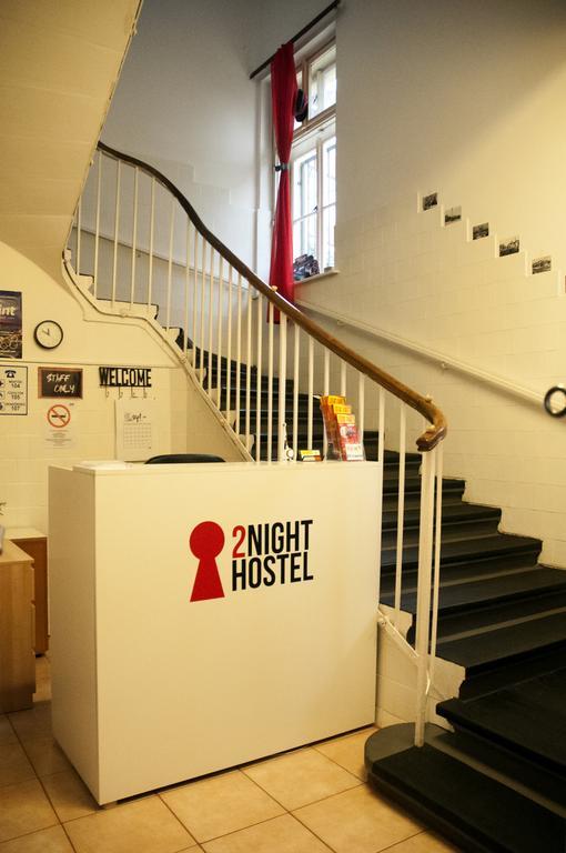 2Night Hostel Budapeste Exterior foto